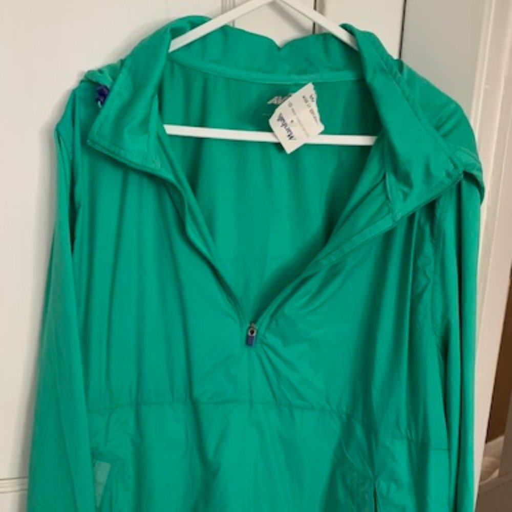 Avia Water Resistant pull over spring jacket